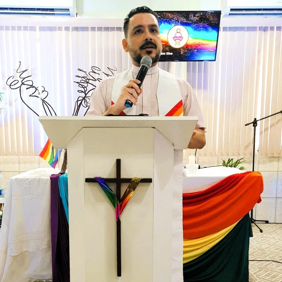 Reverend Luiz Gustavo Silva of the Metropolitan Community Church (MCC - Igreja da Comunidade Metropolitana) of Rio de Janeiro.